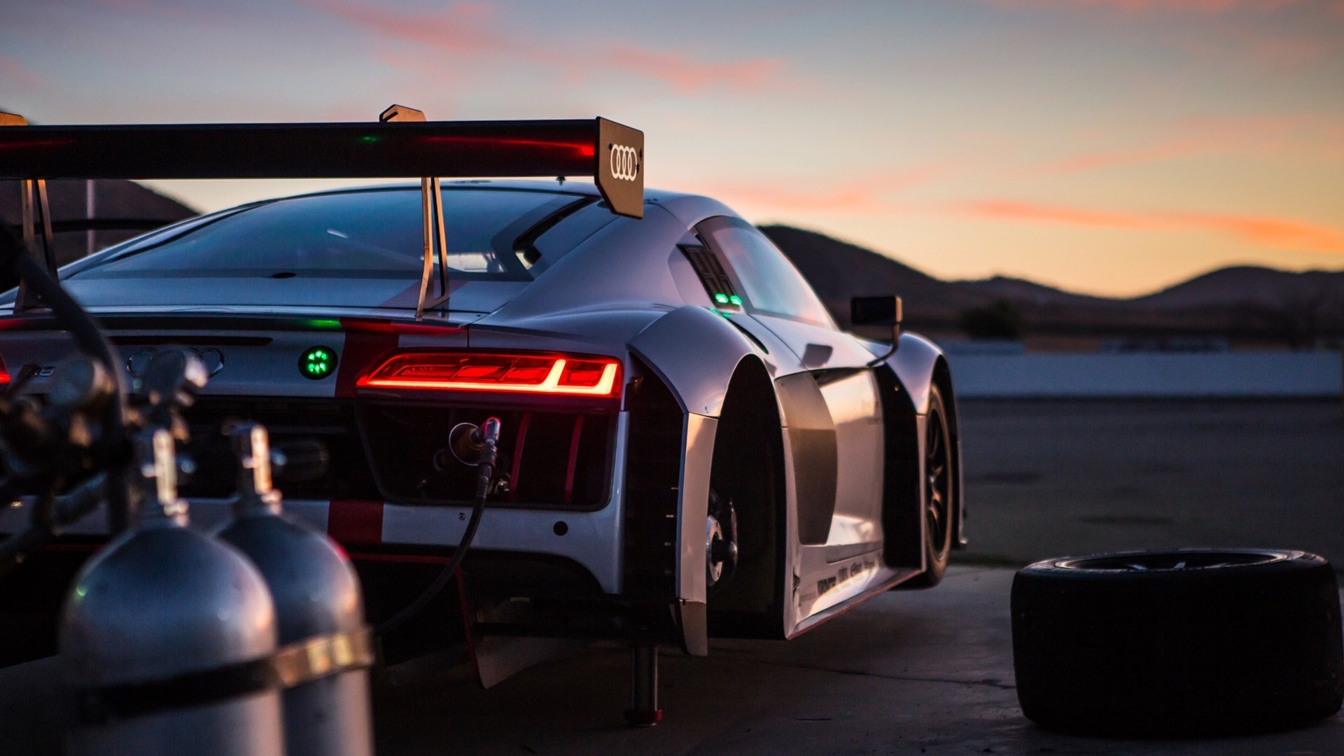 绝境之下，当篮网依靠体系险胜，东契奇却单骑救主