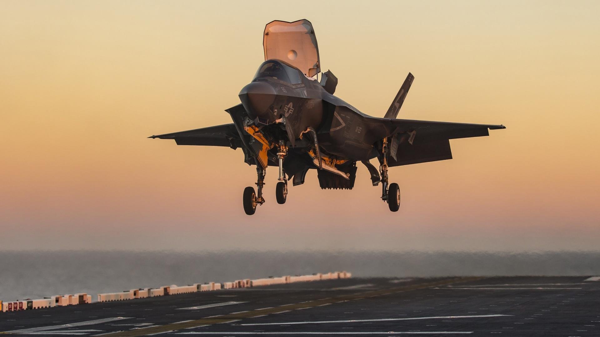 贝恩大场面先生,鹈鹕对阵北京队的跨洋对决,一战定乾坤