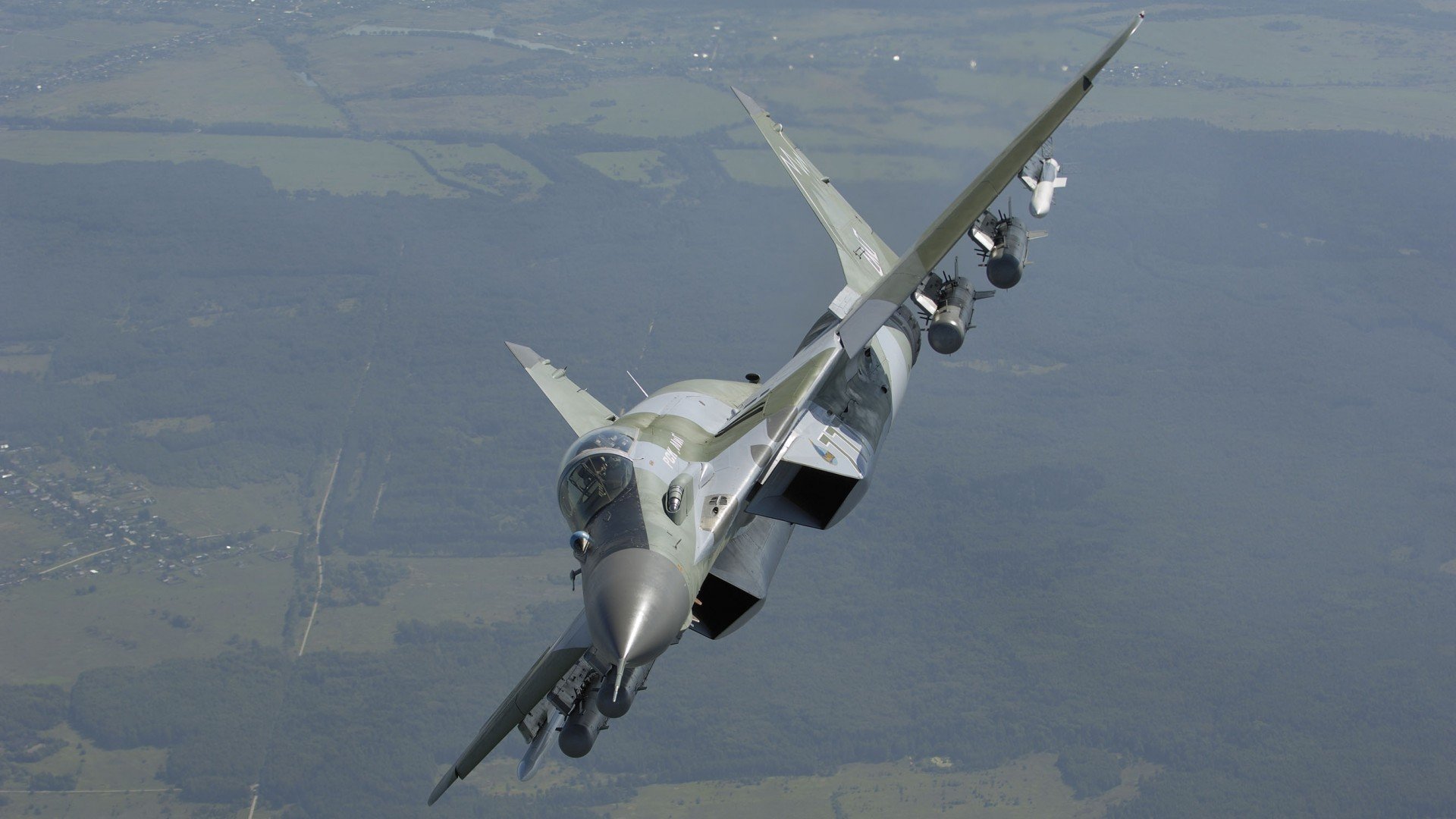 绿茵场上的降维打击,拉什福德一手掌控比赛走势,英格兰正面击溃几内亚